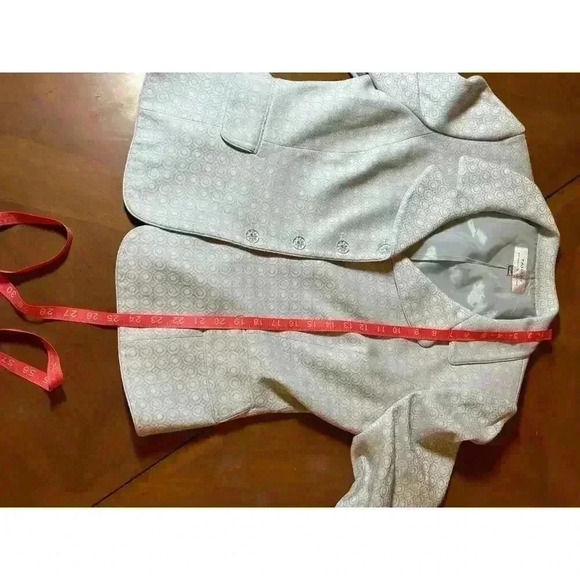 Tahari by Arthur s Levine blazer button down size 12 cute detailed buttons - Picture 7 of 8